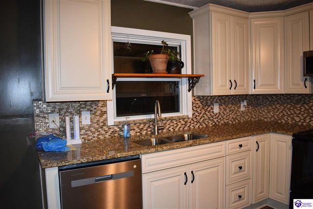 206 Pear Orchard Rd NW, Elizabethtown, KY 42701