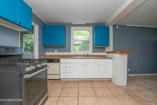 191 Manhattan Ave, Oak Ridge, TN 37830