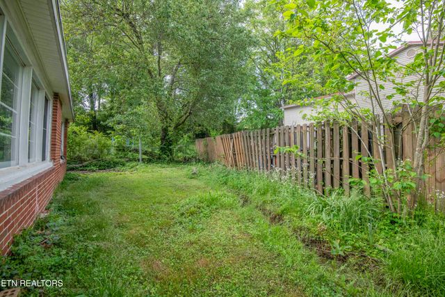 191 Manhattan Ave, Oak Ridge, TN 37830