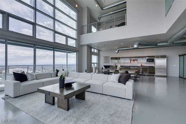 200 Hoover Avenue 2109, Las Vegas, NV 89101