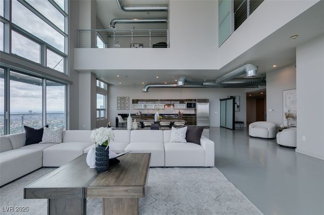 200 Hoover Avenue 2109, Las Vegas, NV 89101