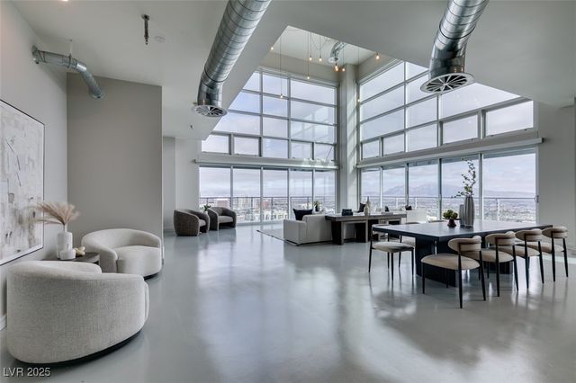 200 Hoover Avenue 2109, Las Vegas, NV 89101