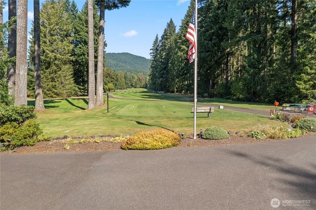 531 N Fairway Drive W, Hoodsport, WA 98548