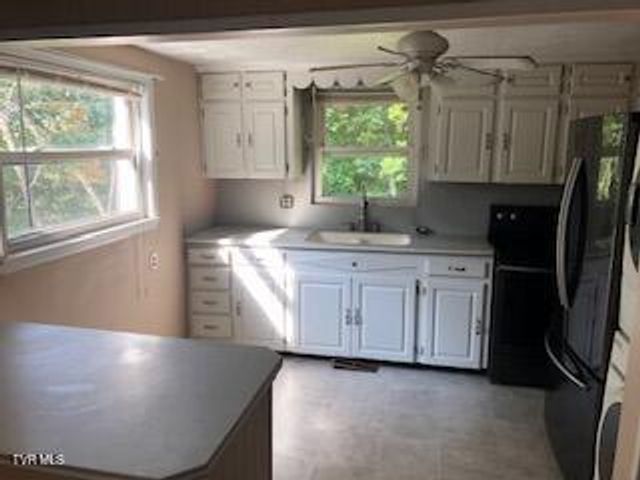 721 Rector Drive, Kingsport, TN 37665