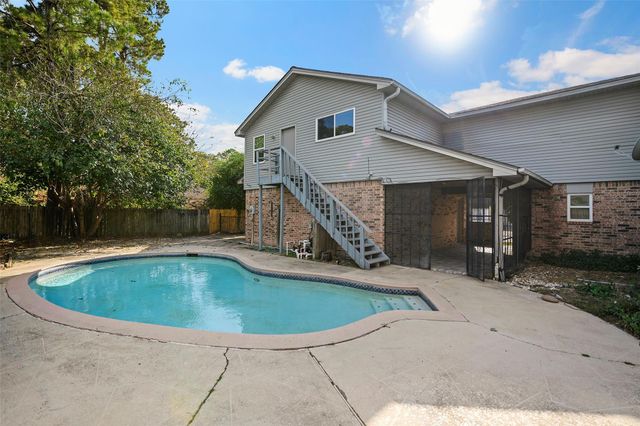 4735 Charade Drive, Houston, TX 77066