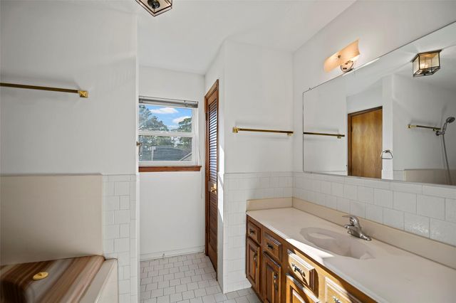 4735 Charade Drive, Houston, TX 77066