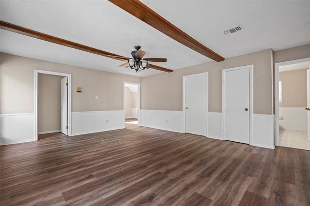 4735 Charade Drive, Houston, TX 77066