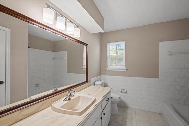 4735 Charade Drive, Houston, TX 77066