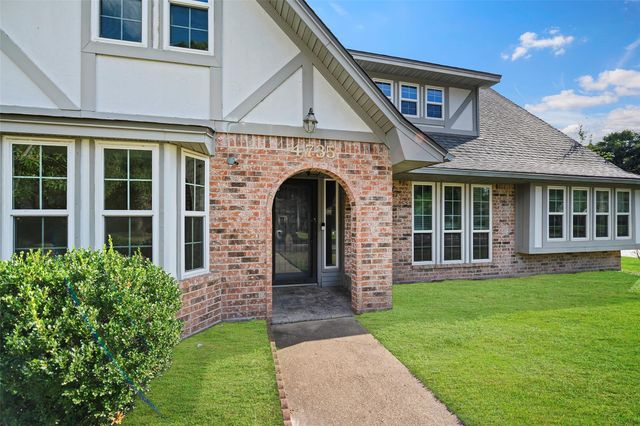 4735 Charade Drive, Houston, TX 77066