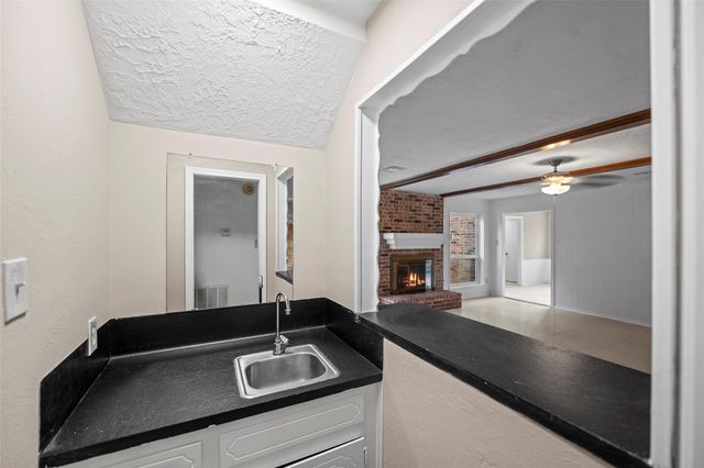 4735 Charade Drive, Houston, TX 77066