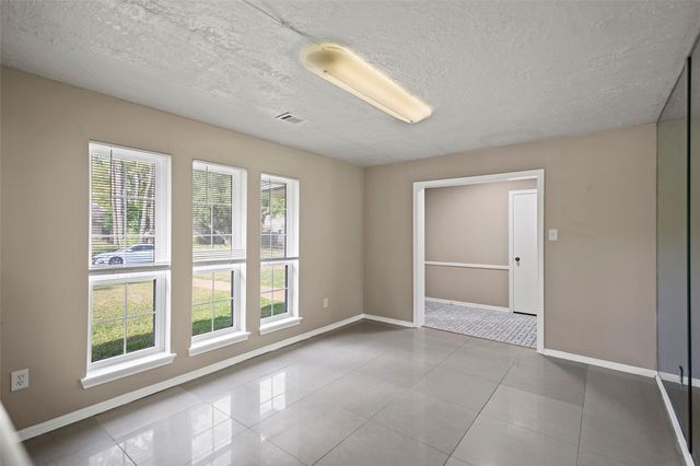 4735 Charade Drive, Houston, TX 77066