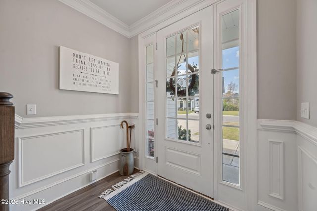 37 Lyford Cay Court, Hampstead, NC 28443