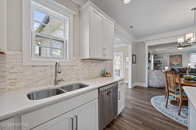 37 Lyford Cay Court, Hampstead, NC 28443