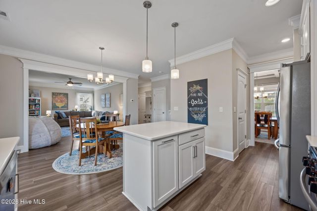 37 Lyford Cay Court, Hampstead, NC 28443