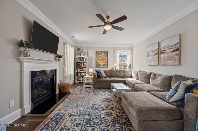 37 Lyford Cay Court, Hampstead, NC 28443