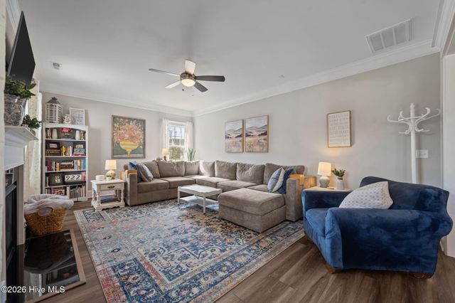 37 Lyford Cay Court, Hampstead, NC 28443