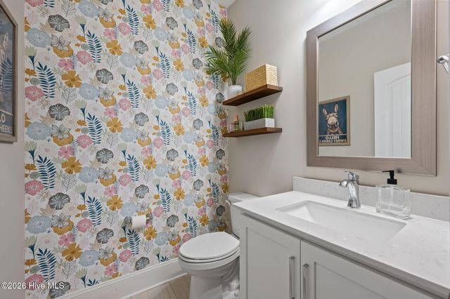 37 Lyford Cay Court, Hampstead, NC 28443