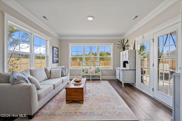 37 Lyford Cay Court, Hampstead, NC 28443