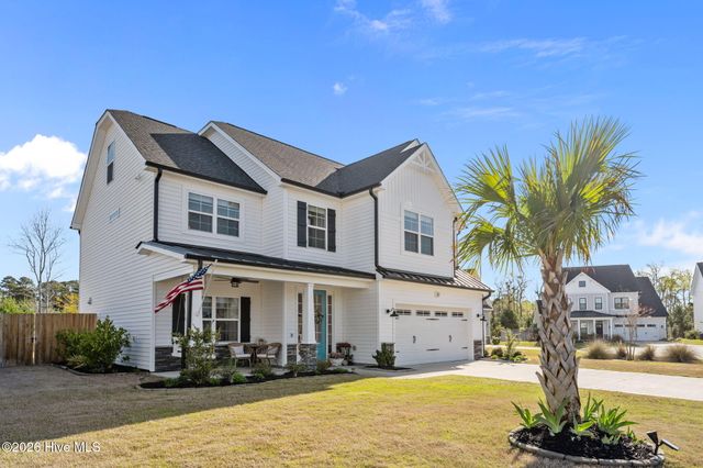 37 Lyford Cay Court, Hampstead, NC 28443