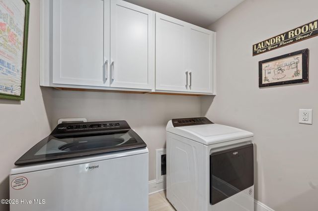 37 Lyford Cay Court, Hampstead, NC 28443