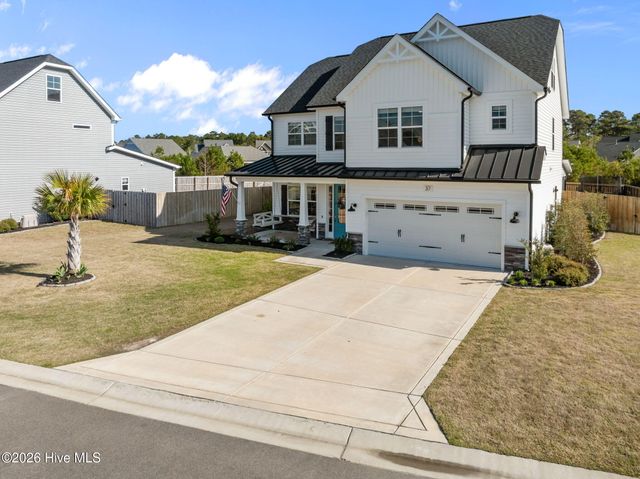 37 Lyford Cay Court, Hampstead, NC 28443