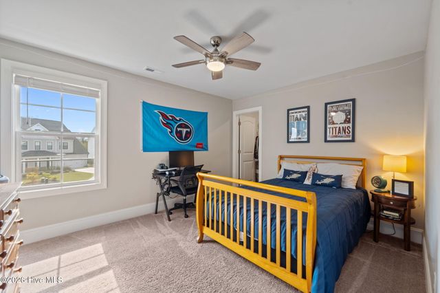 37 Lyford Cay Court, Hampstead, NC 28443