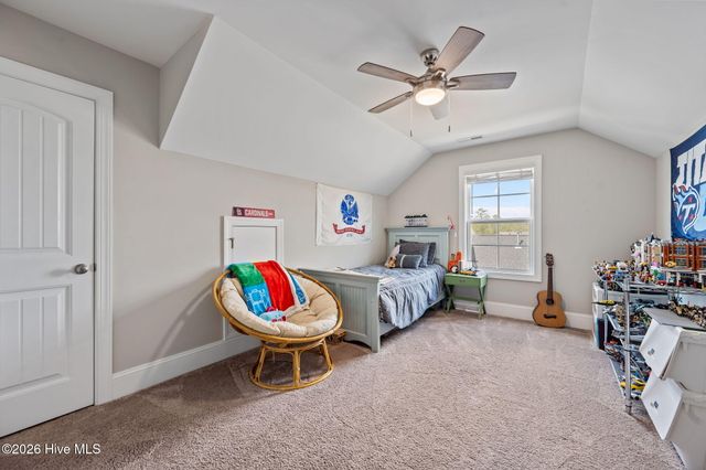 37 Lyford Cay Court, Hampstead, NC 28443