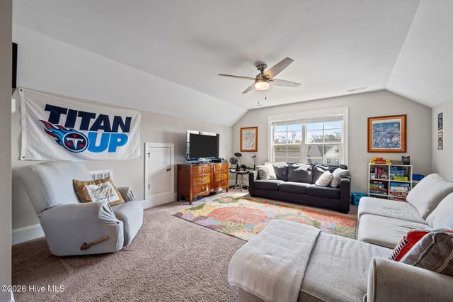 37 Lyford Cay Court, Hampstead, NC 28443