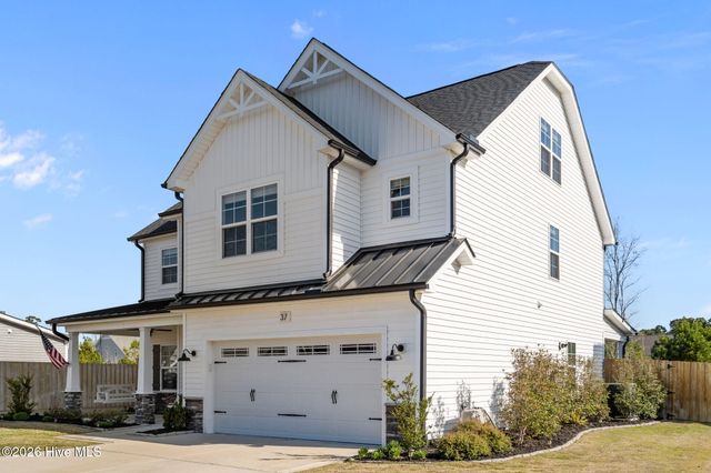 37 Lyford Cay Court, Hampstead, NC 28443