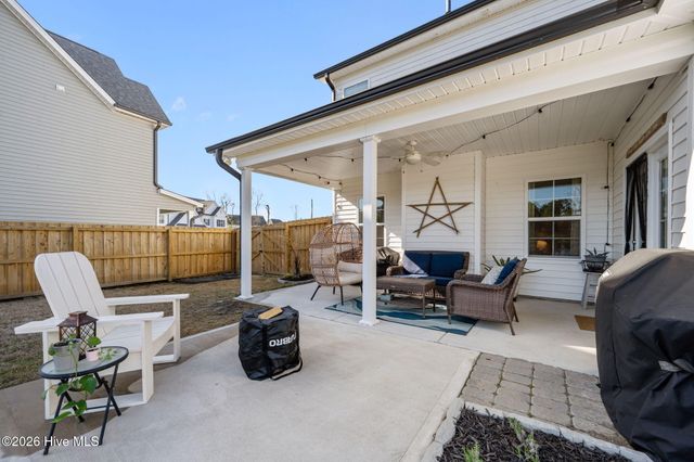 37 Lyford Cay Court, Hampstead, NC 28443