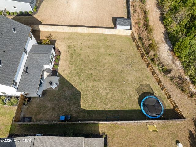 37 Lyford Cay Court, Hampstead, NC 28443