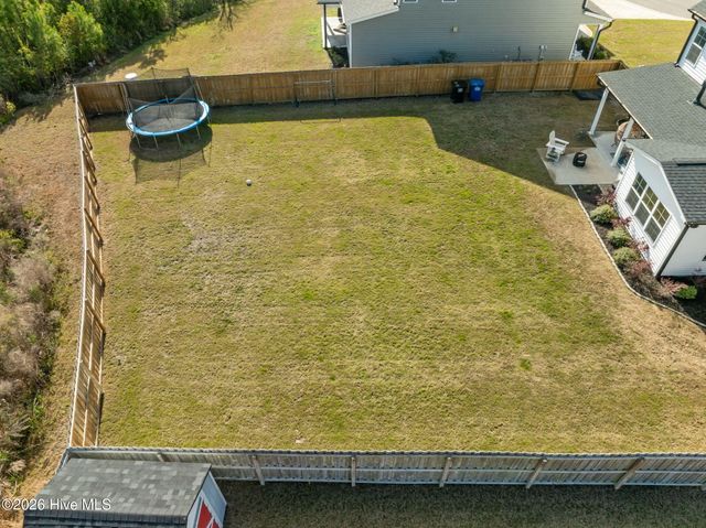 37 Lyford Cay Court, Hampstead, NC 28443