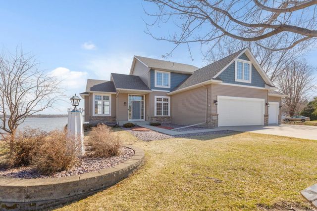 4090 Wells Lake Court, Faribault, MN 55021