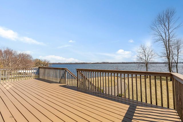 4090 Wells Lake Court, Faribault, MN 55021