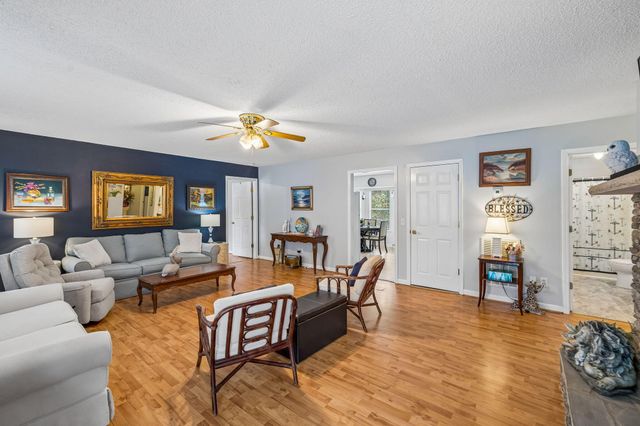 6824 Sawtooth Drive, Ooltewah, TN 37363