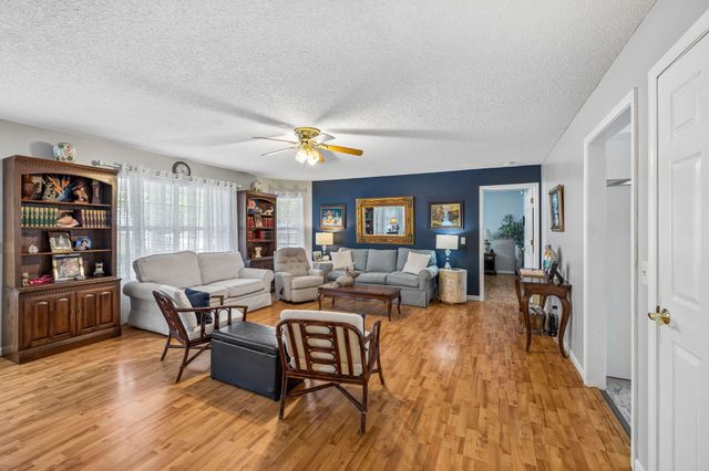 6824 Sawtooth Drive, Ooltewah, TN 37363