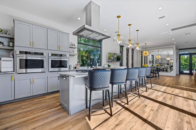 549 NE 10th Avenue, Fort Lauderdale, FL 33301