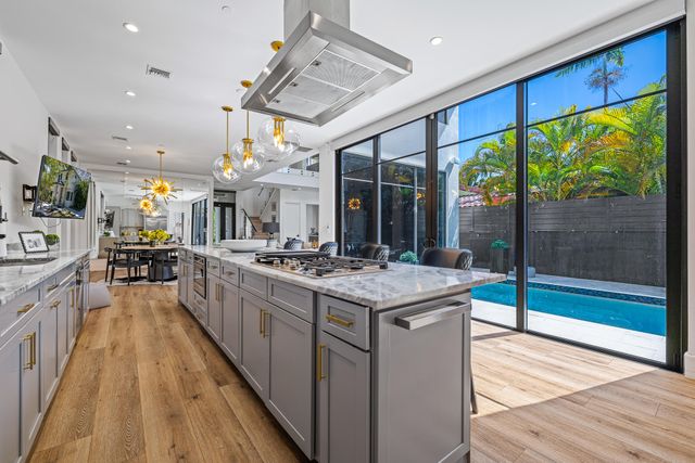 549 NE 10th Avenue, Fort Lauderdale, FL 33301