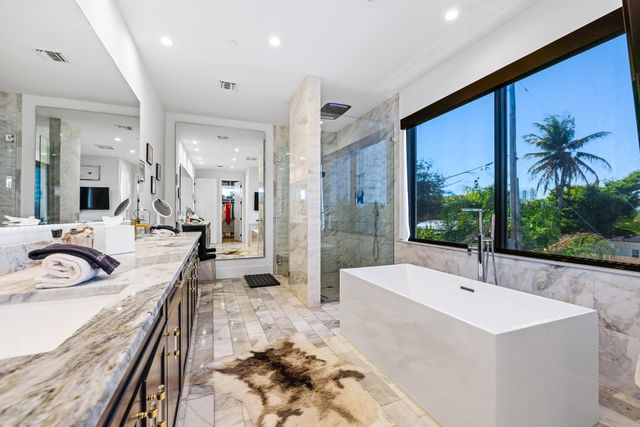 549 NE 10th Avenue, Fort Lauderdale, FL 33301