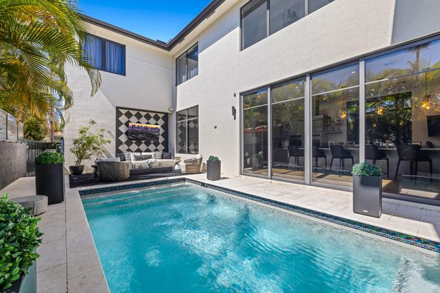 549 NE 10th Avenue, Fort Lauderdale, FL 33301