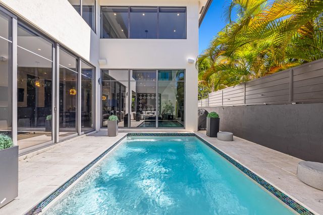 549 NE 10th Avenue, Fort Lauderdale, FL 33301