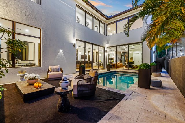 549 NE 10th Avenue, Fort Lauderdale, FL 33301