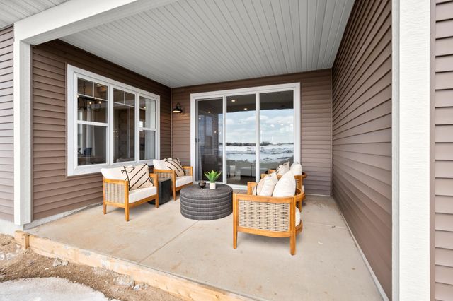 20032 Glaurus Lane, Lakeville, MN 55044