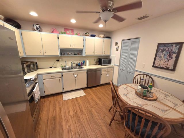 1333 Peppertree Trail Apt C, Fort Pierce, FL 34950