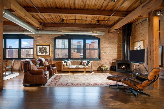 14 N Peoria Street 6H-7H, Chicago, IL 60607