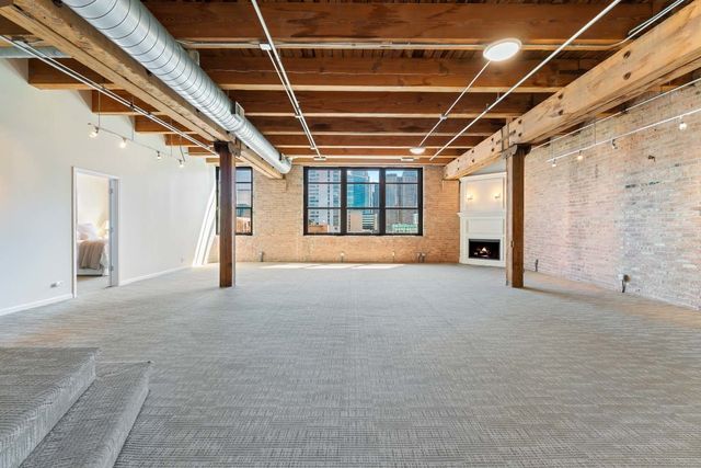 14 N Peoria Street 6H-7H, Chicago, IL 60607
