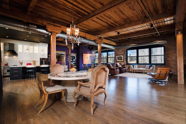 14 N Peoria Street 6H-7H, Chicago, IL 60607