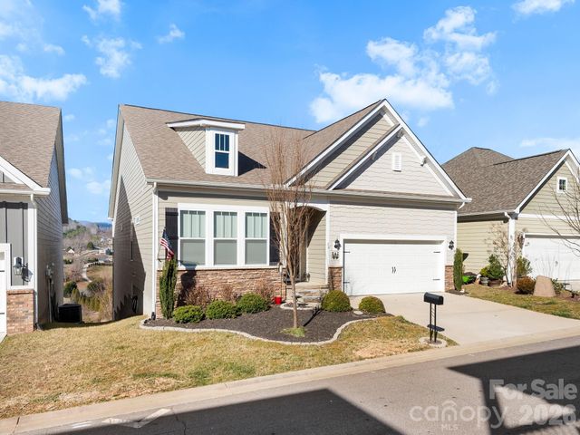 16 Southern Way Lane, Leicester, NC 28748