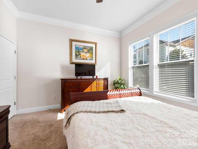 16 Southern Way Lane, Leicester, NC 28748