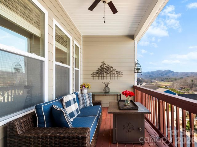 16 Southern Way Lane, Leicester, NC 28748